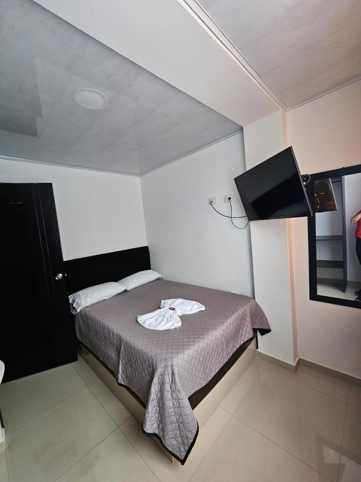 Hotel Big Ben Malaga Santander ภายนอก รูปภาพ