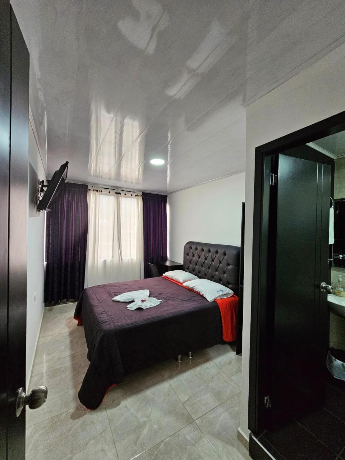 Hotel Big Ben Malaga Santander ภายนอก รูปภาพ