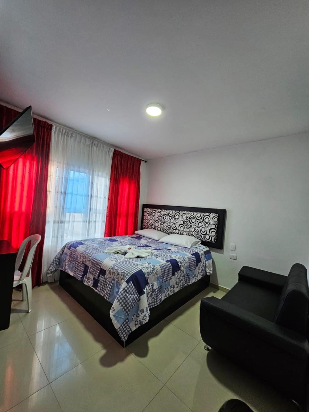 Hotel Big Ben Malaga Santander ภายนอก รูปภาพ