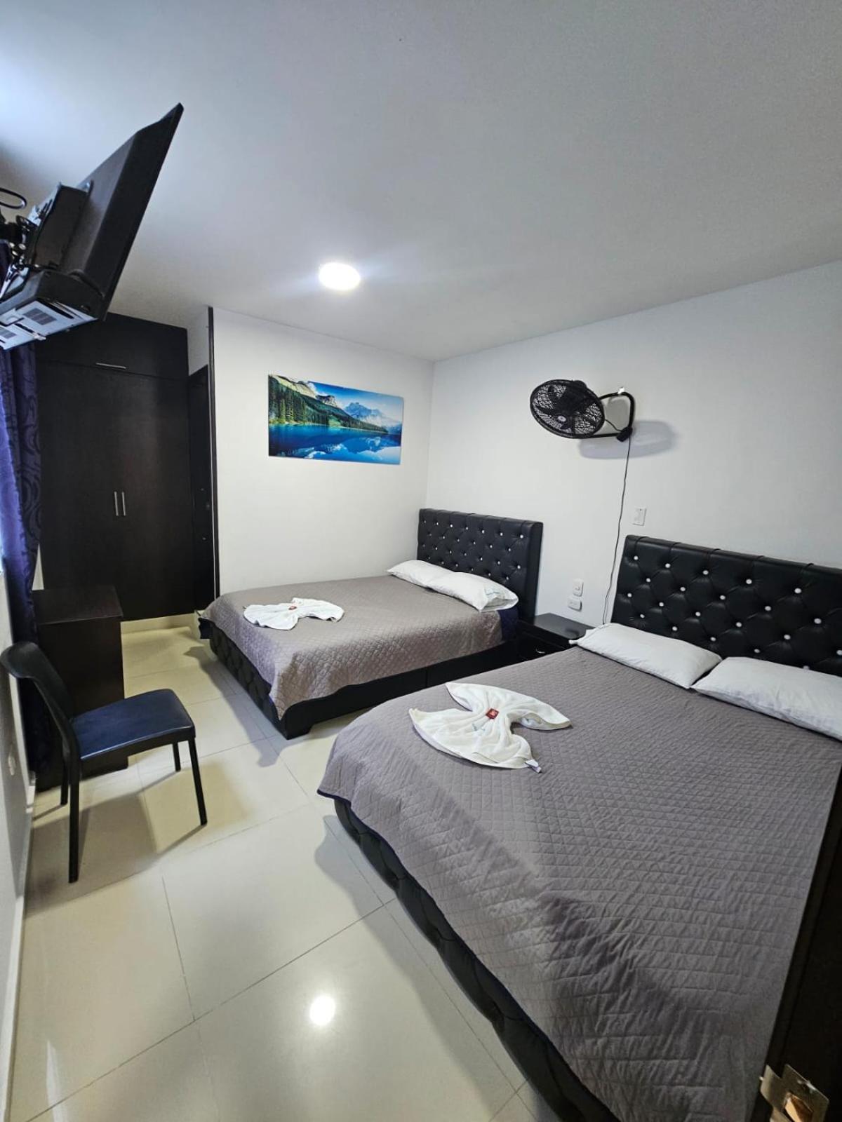Hotel Big Ben Malaga Santander ภายนอก รูปภาพ
