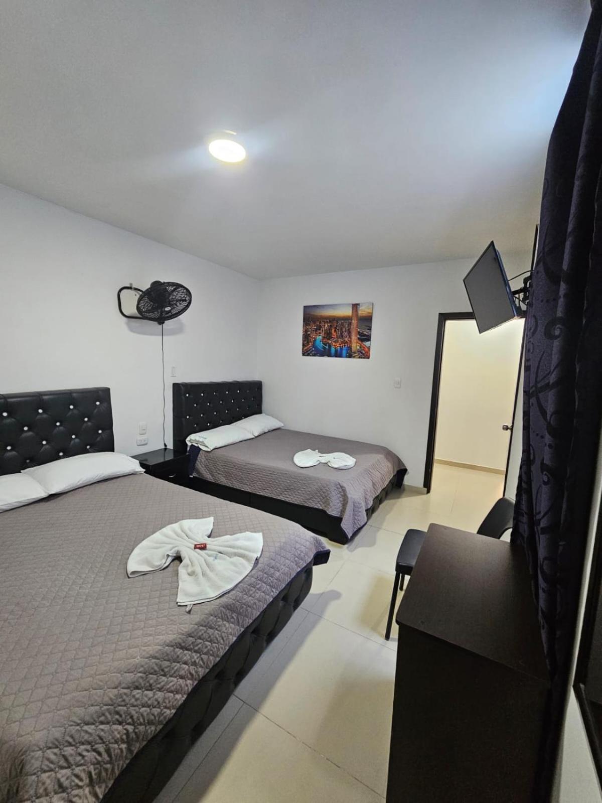 Hotel Big Ben Malaga Santander ภายนอก รูปภาพ